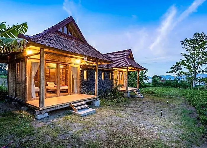 Manoka *